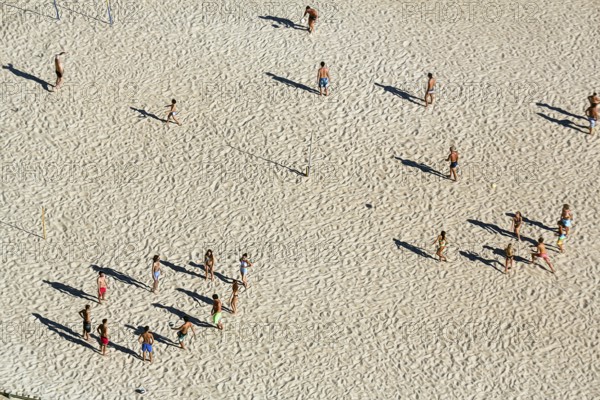 Volleyball players playing in groups on the beach, throwing shade, beach volleyball, illustration,