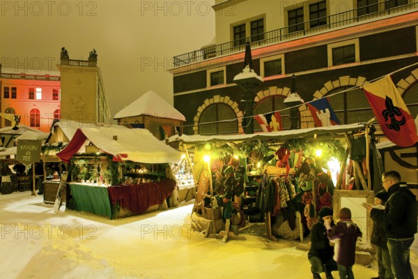 The nostalgic Christmas market in the stable yard of Dresden's Residence Palace also offers quiet