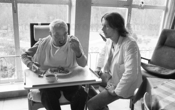 Resident and operation of an old people's home of the AWO (Arbeiterwohlfahrt) on 07.03.1980 in