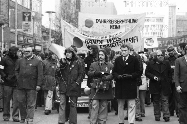 Demonstrations from 1-5 April 1975 in the centre of Hanover, which became traditional under the