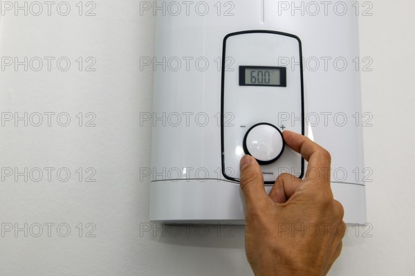 Instantaneous water heater for hot water shower for shower washbasin bidet is set with very high