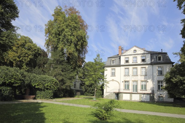 Villa im Metzlerpark, Schaumainkai, Sachsenhausen, Main, Frankfurt, Hesse, Germany, Europe