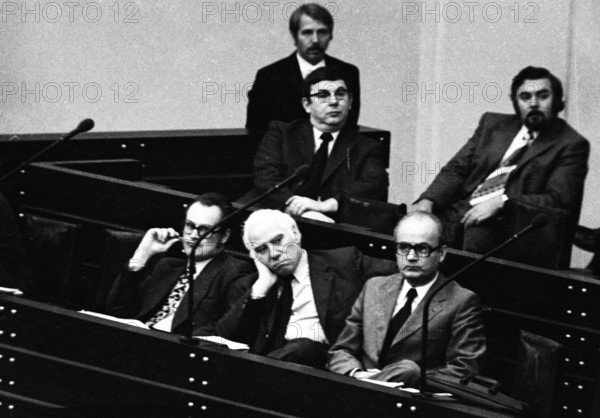 The German Bundestag with the debate on the Radical Decree on 15.11.1974 in Bonn..Walter Ahrend
