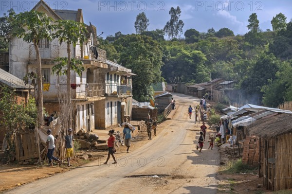 Streetscene in Dabolava, gold miners' village near Miandrivazo, Menabe Region, Central Highlands,