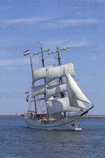 Sailing ship, Unterwarnow, Hanse Sail, Warnemünde, Rostock, Mecklenburg-Western Pomerania, Germany,