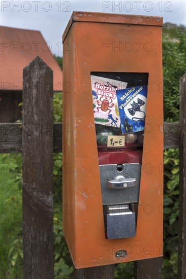 Vending machine from the 1950s with children's toys, Franconia, Bavaria, Germany, Europe