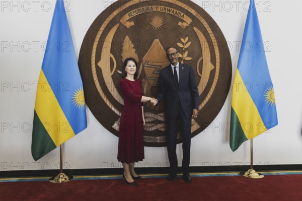 (L-R) Annalena Baerbock (Buendnis 90 Die Gruenen), Bundesaussenministerin, und Paul Kagame,