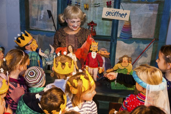 Puppeteer Karla Wintermann at the Kornhaus