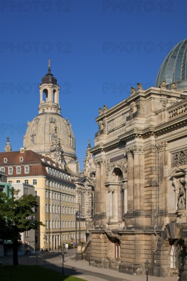 Georg Treu Square