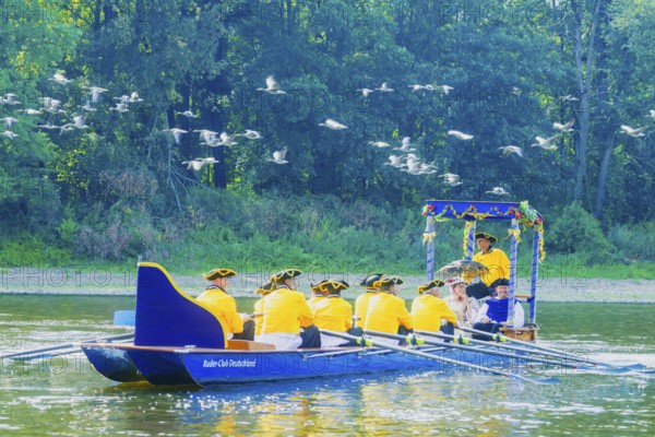 Pleasure gondolas in 1719 The 300th anniversary of the prince's wedding in 1719 was celebrated in