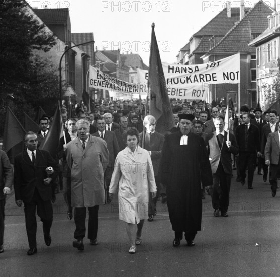 A wave of outrage swept the Ruhr area when the Hansa mine was closed, here during demonstrations in