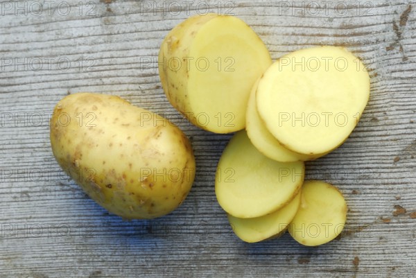 Potato slices and potatoes, Charlotte variety