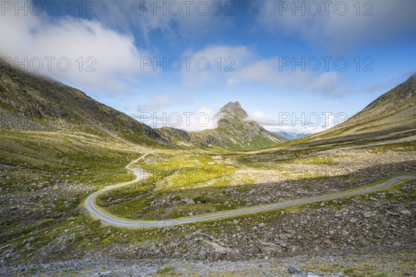 Road through the Venjesdalen valley, FBerg Romsdalseggen, Åndalsnes, Møre og Romsdal, Norway,