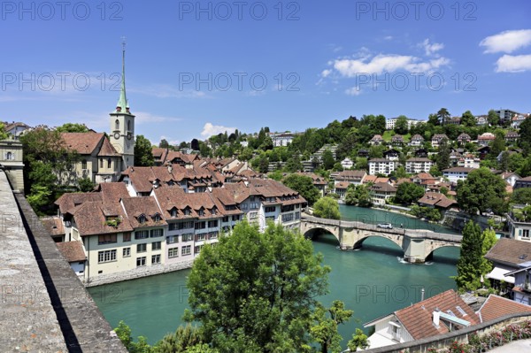 View of the old town of Bern, Nydegg church, Untertorbrücke bridge on the River Aare, Nydegg