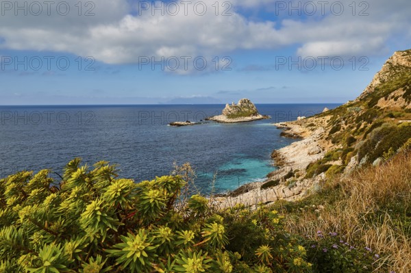 Cala Faraglione, Il Faraglione, islet, Levanzo, Egadi Islands, Sicily, Italy, Europe