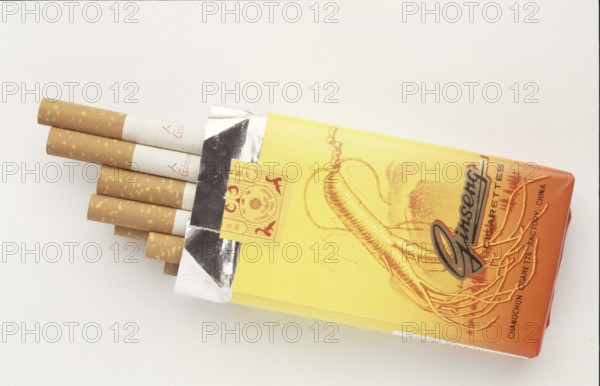 Ginseng (Panax ginseng) made from dried ginseng leaves, ginseng, medicinal plant, traditional