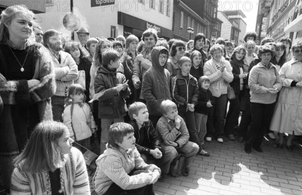 Artists from France performed at a street festival on 09.05.1980 in Dortmund-Hoerde, Germany, as