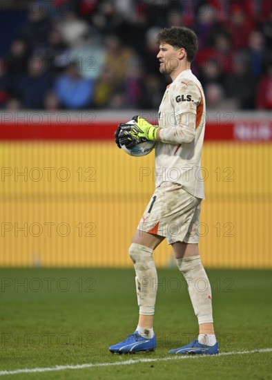 Goalkeeper Gregor Kobel Borussia Dortmund BVB (01) with ball, Voith-Arena, Heidenheim,