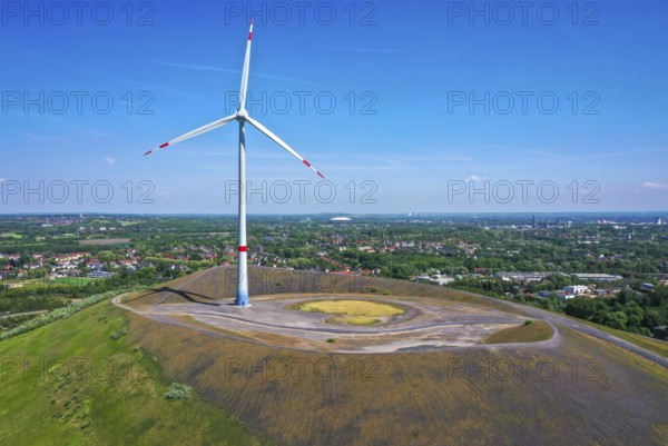 Gladbeck, Ruhr area, North Rhine-Westphalia, Germany, wind turbine on the Mottbruchhalde, a spoil