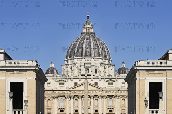 Cathedral, St Peter, St Peter's Basilica, Vatican palaces, St Peter's Square, Vatican, Rome, Lazio,