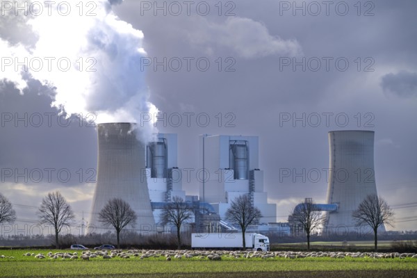 RWE Power lignite-fired power plant Neurath, near Grevenbroich, power plant units F and G, cooling
