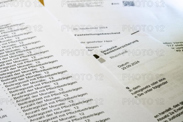 Symbolic image pension, pension information, assessment notice on contributions made to the