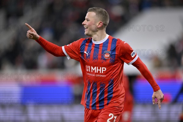 Goal celebration Adrian Beck 1. FC Heidenheim 1846 FCH (21) Voith-Arena, Heidenheim,