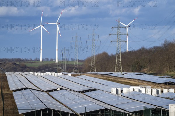 20 MW peak solar park on recultivated opencast mining areas at the Garzweiler opencast lignite