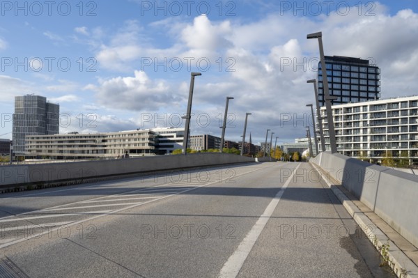 Modern residential and commercial building, University, Versmannkai, Baakenhafenbrücke,