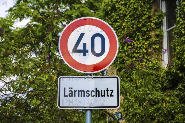 Traffic sign 274-40, speed limit 40 km/h, round traffic sign, noise protection, lettering, letters,