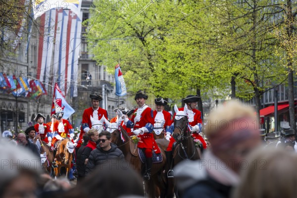 Parade of historically costumed guild members, Oberstrass Guild, Sechseläuten or Sächsilüüte,