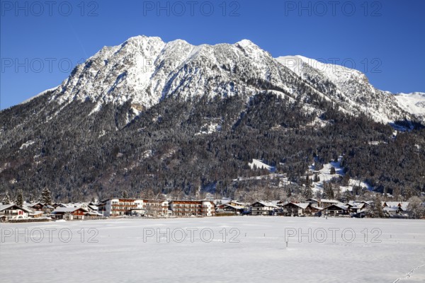 Winter landscape, snowy landscape, view of Oberstdorf, behind Rubihorn, Gaisalphorn, Geißfuß,