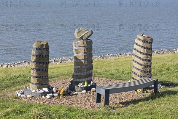 Memorial site for those buried at sea, harbour, Strucklahnungshörn, Nordstrand, North Frisia,