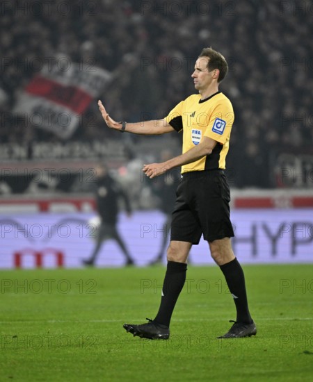 Referee Referee Sascha Stegemann Gesture Gesture MHPArena, MHP Arena Stuttgart, Baden-Württemberg,