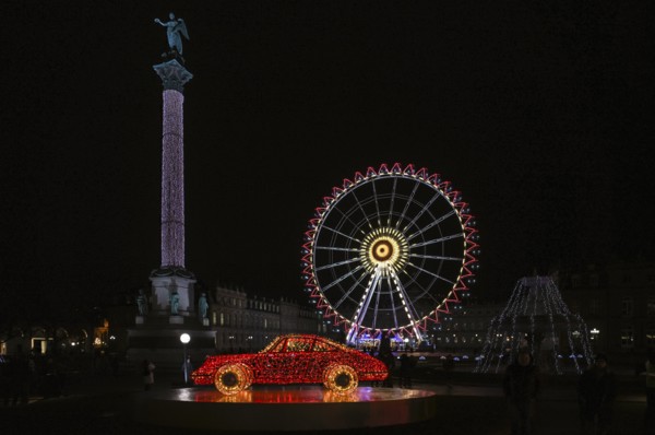 Night shot, Christmas market, highlights, illumination, with Porsche 911, Porsche Museum, landmark,