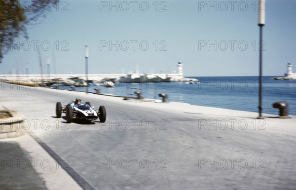 Forumla One Motorsport Monaco Grand Prix 1961, Bruce McLaren in the Cooper Climax approaches the