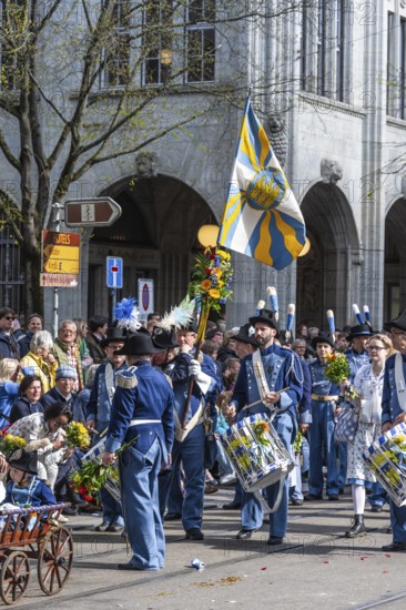 Parade of historically costumed guild members, drummers with flag, Guild of the Three Kings,