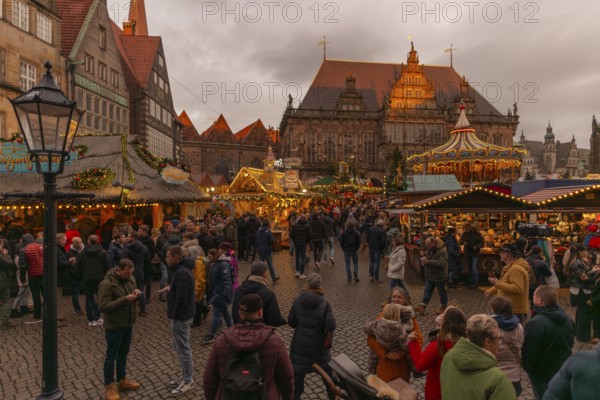 Christmas market at the historic town hall of the Hanseatic city of Bremen, market square in the