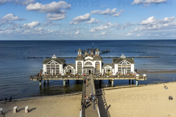 The Sellin pier, 394 metres long, with restaurant, jetty, beach chairs, island of Rügen,