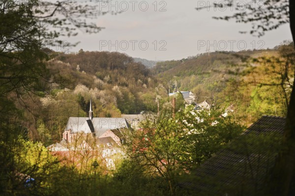 Iserlohn. This year's unusually warm weather in April has already given us a May. Nature exploded