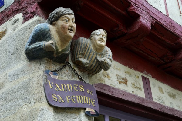 Figures on house, Vannes, Morbihan, Brittany, France, Europe
