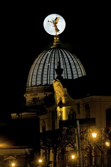 Full moon over Dresden