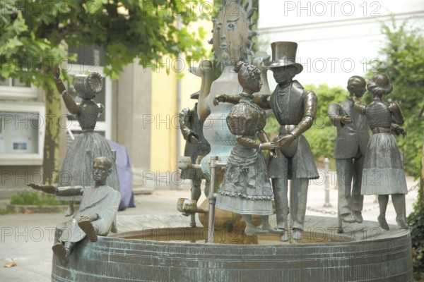 Sculpture Spa Fountain by Bonifatius Stirnberg 1980, Fountain, Clothing, Biedermeier, Rueil