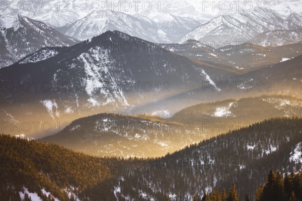 Winter, panorama, mountains, sunbeam, Bavarian Alps, Jachenau, Brauneck, Bavaria, Germany, Europe