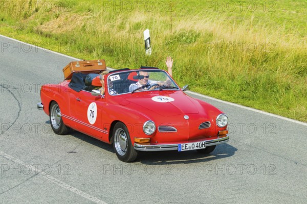 A drive for vintage vehicles. Skilful handling of the vehicle, finding the route by means of the