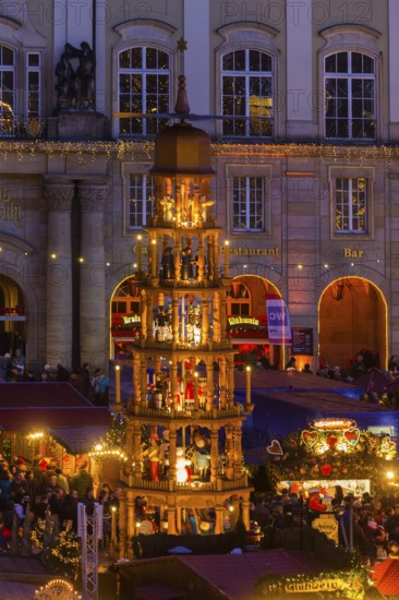 The Striezelmarkt, which has been held since 1434, is the oldest Christmas market in Germany and