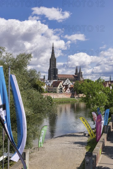 City view, Danube bank with historic old town, fishermen's quarter, cathedral, beach flags, flags,
