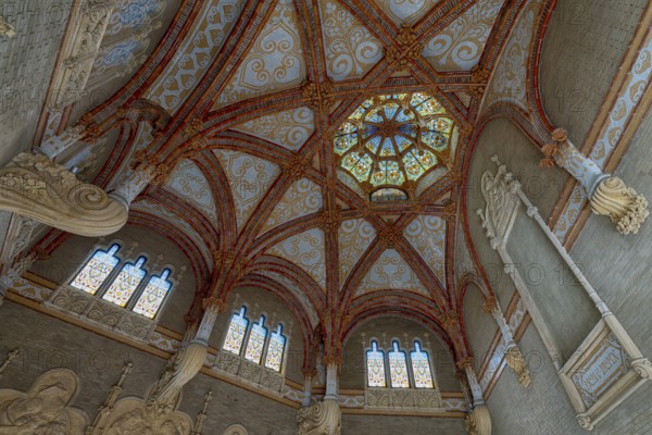 Interior view of the hall and corridors in the main building in the Hospital de la Santa Creu i