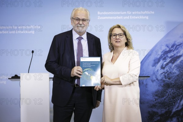 Together for ecological change and social justice with Svenja Schulze, Federal Minister for