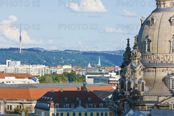 View from the Hausmannsturm to the east of Dresden, with the Church of Our Lady and the slopes of